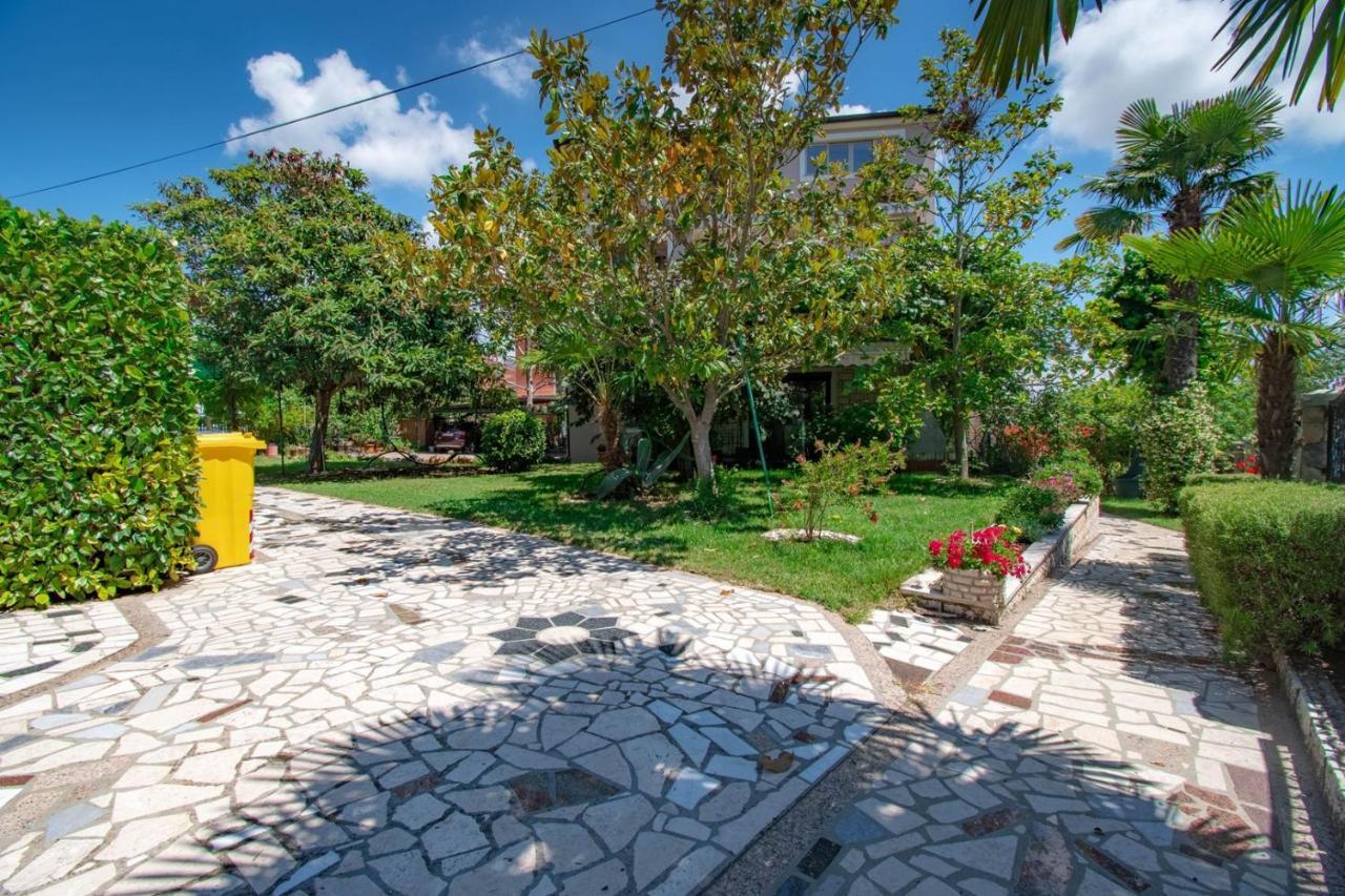 Apartments Kristina Ровінь Екстер'єр фото